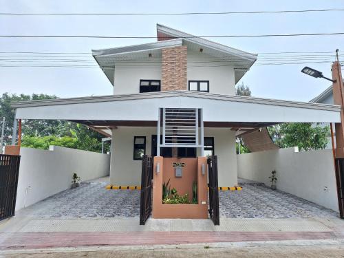 Lipa House | Casa Alegre Lipa