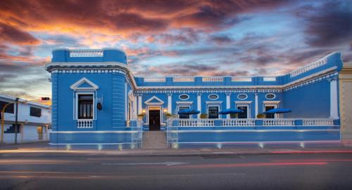 Zona Paseo Montejo Hotel | Casa Azul Monumento Historico
