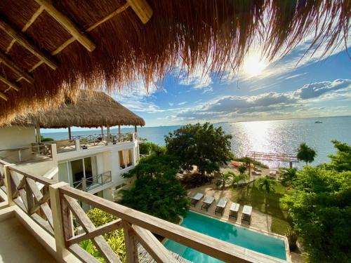 Isla Mujeres Hotel | Casa Coco by Coco B Isla