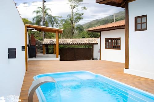 Portinho House | Casa com área externa e piscina na Feiticeira