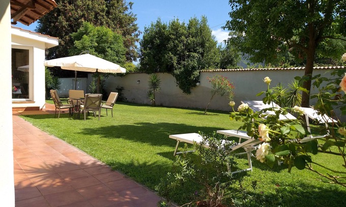 Zona XXX Castel Fusano Apartment | Casa con giardino tra Roma e il mare. Vacanze tra Cultura e Natura