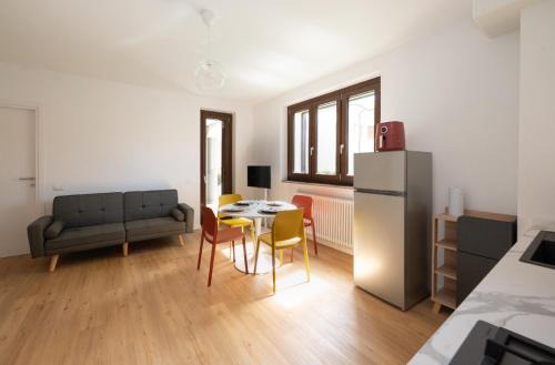 Montano Lucino Apartment | Casa con terrazzo in ottima posizione vicino Como