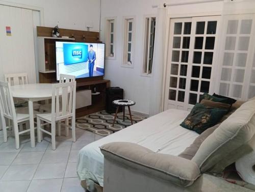 Porto Belo House | Casa confortável com amplo espaço a 800 m da praia