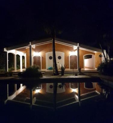 Amparo House | Casa de Campo Pinheirinhos - Chácara Leticia em Serra Negra