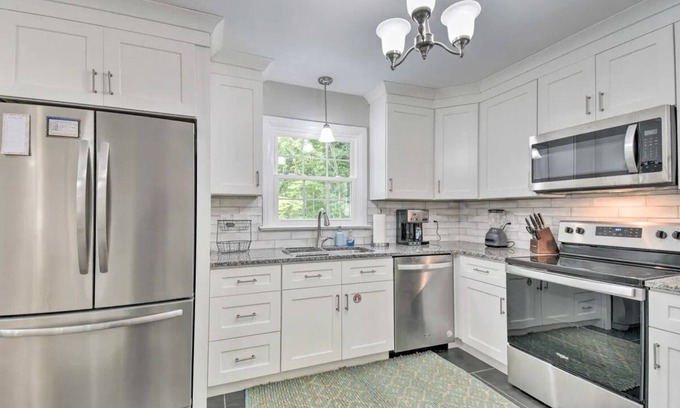 North Chesterfield House | Casa De Familia - Family Oriented Home Richmond w/ Private Pool