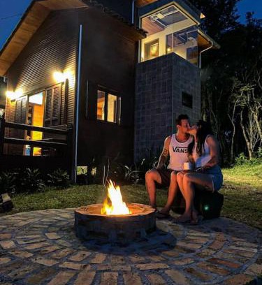 Orleans Ski Chalet | Casa de montanha com hidro no pé da serra