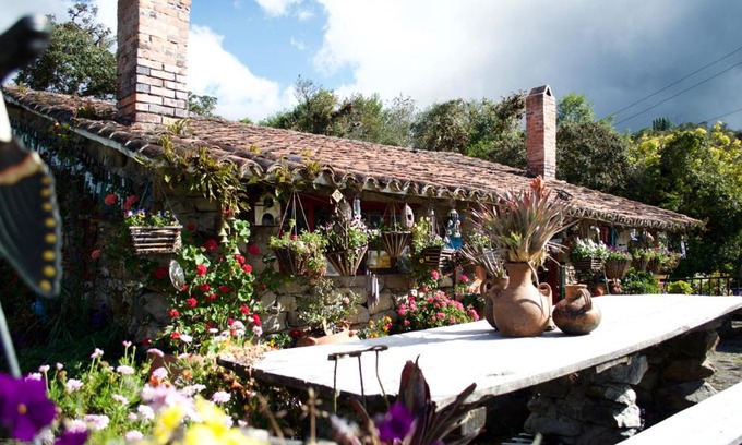 Guasca House | Casa de piedra El Colibrí