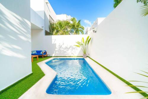 Downtown Cancun Villa | Casa Delfin - Private Pool - 3BR PRIME