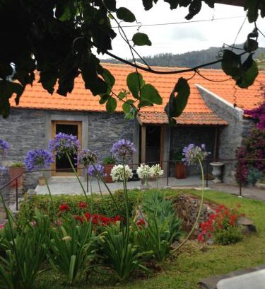 Calheta House | Casa dos Gatos