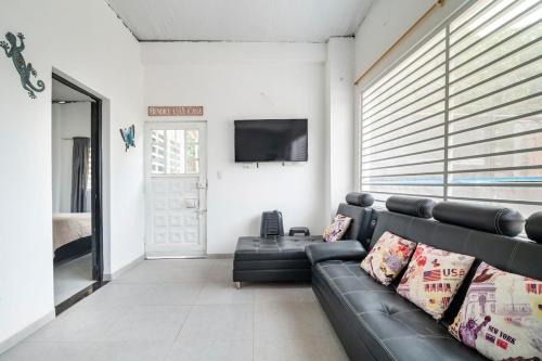 Apulo House | Casa Familiar Wifi TV Jacuzzi Apulo