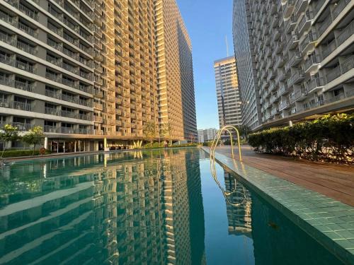 Highway Hills Apartment | Casa Jezhuel at Fame Residences
