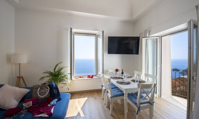 Praiano Ski Chalet | Casa Madonna Del Mare- Villa with sea view, a few steps from the beach