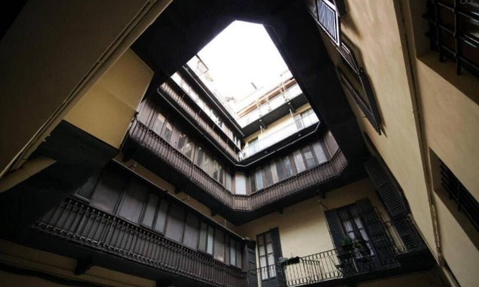 Centro Storico Apartment | Casa Milano Vintage Vibes with balcony