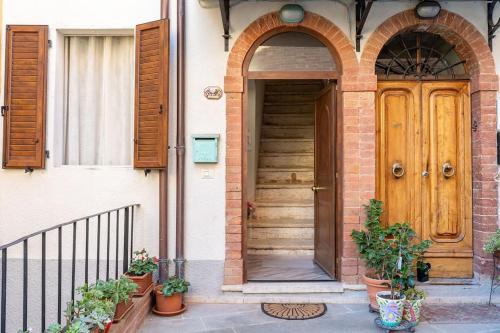 Bettolle House | Casa vacanze L'Angolo Fiorito