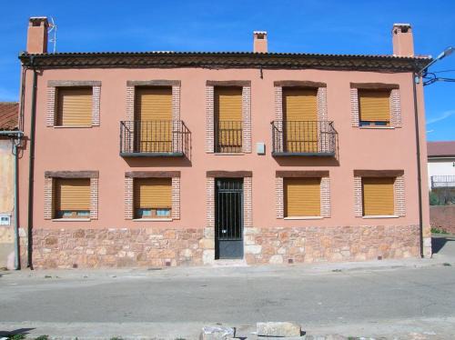 Ayllon House | Casas Rurales Mi Reja A