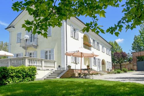 Magliano Alfieri House | Cascina San Bernardo