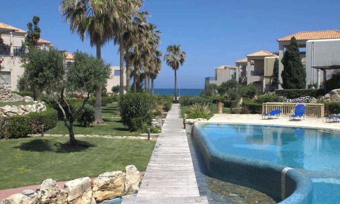 Maleme Apartment | Cassiopeia 2-Beds Lower on Beach w Pool