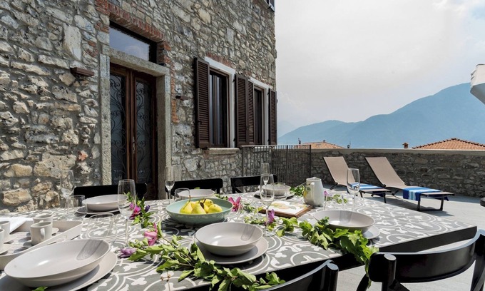 Azzano Villa | Castravalva Villa by Rent all Como