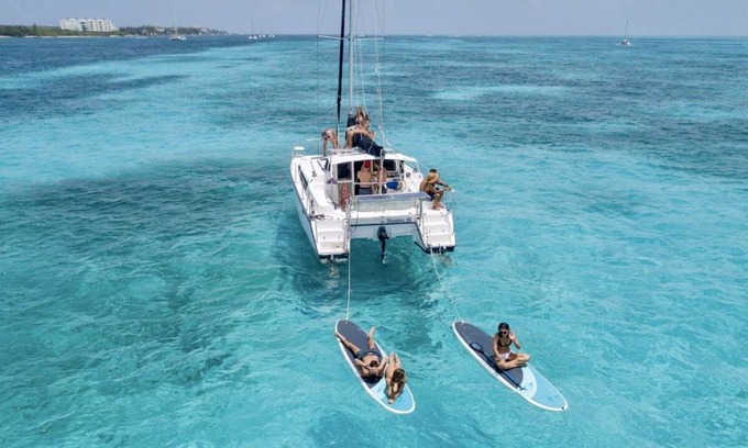 Centro - Supmza 001 Boat Rental | Catamaran Day Charter