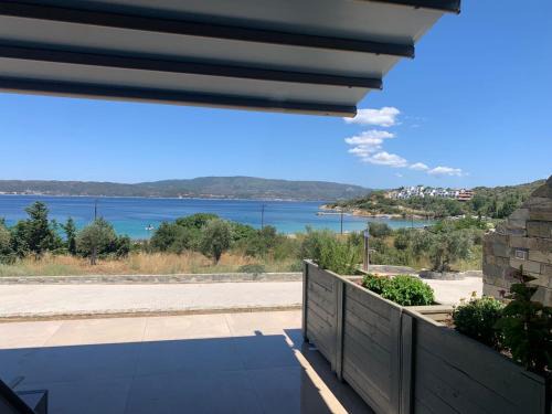 Aristotelis Apartment | Cave studios