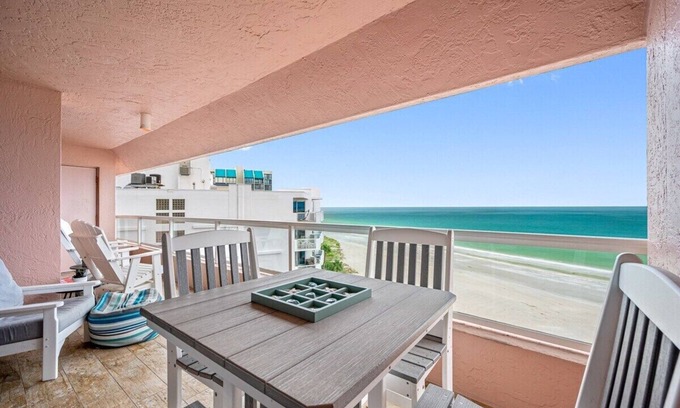 Sand Key Condo | ⭐CBC 1-9B –Amazing deals- Beachfront-Pool-Hot Tub-Tennis-Gym!⭐