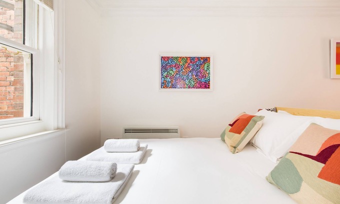 Chinatown Apartment | CCR6 - Studio Apartment, Sleeps 2