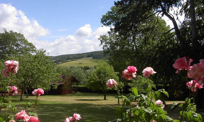 Minehead Cabin | Cedar Lodge - sleeps 4 guests in 2 bedrooms
