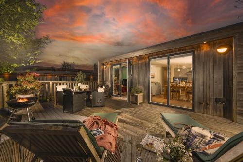 Cheddar Ski Chalet | Cedar Lodge, Strawberryfield Park