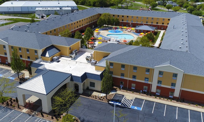 Sandusky Hotel | Cedar Point's Express Hotel