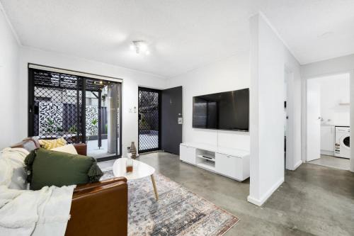 Maylands Apartment | CENT29 - Riverside Retreat