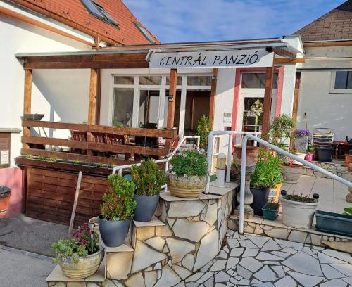 Veszprem Bed & Breakfast | Centrál Panzió