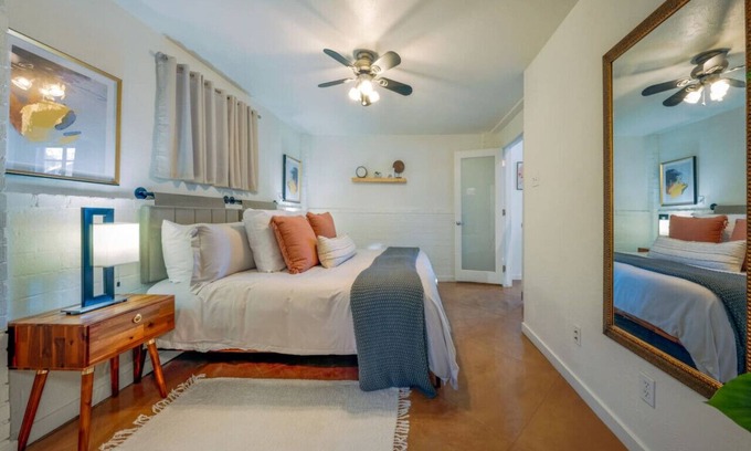 Blenman-Elm House | Central/1 BR & 1 BA/Fenced/Cozy/Guesthouse