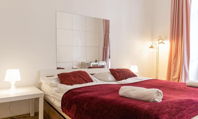 Landstrasse Apartment | Central 3BR shared Apt. Near Rennweg