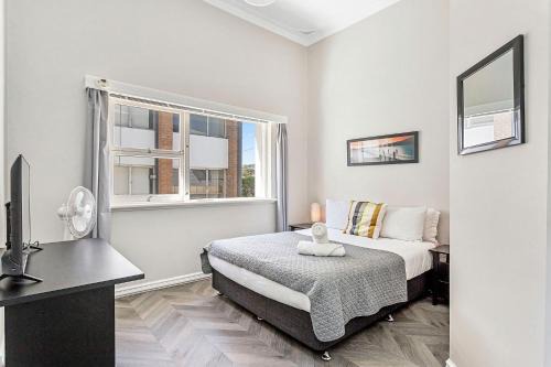 Fremantle Apartment | Central Charm Fremantle 1br Stay