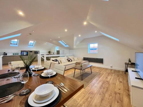 Leamington Spa Apartment | Central duplex Apt in Leamington Spa