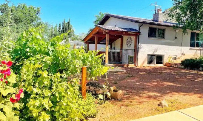 Toquerville Apartment | Central & Peaceful Getaway at Cozy Studio Apt.