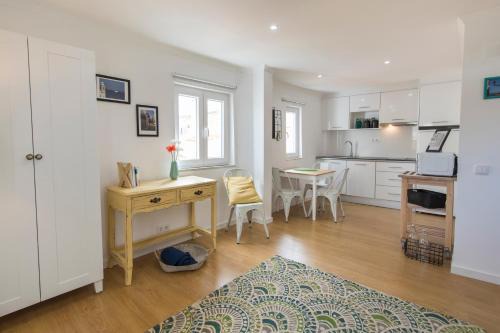 Alfama Apartment | Central&Quiet Studio in Graça