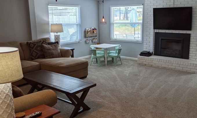 Sarasota Springs House | Centrally Located, Sarasota Home Close To Amish Community