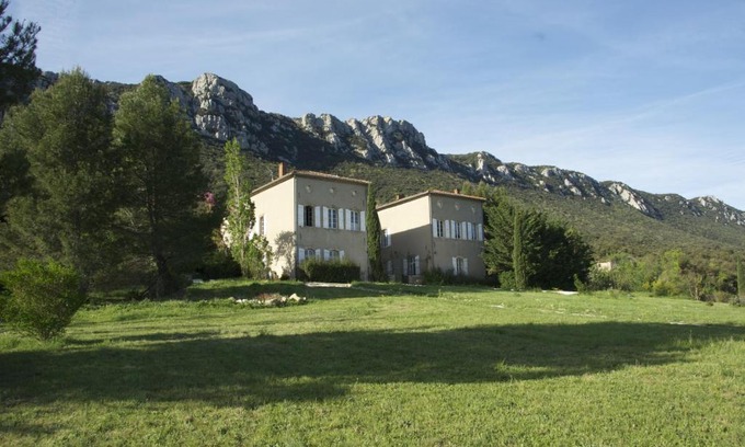Saint-Paul-de-Fenouillet Bed & Breakfast | Château de Peyralade