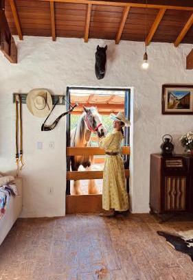 Morungaba Ski Chalet | Chalé dos cavalos com cavalgadas e jacuzzi
