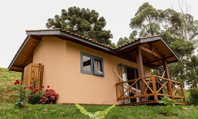 Paraisopolis Cabin | Chalés Vale da Lua