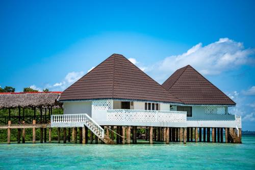 Galu Resort | Chale Island Resort