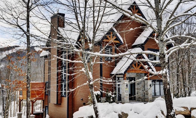 Stoneham Ski Chalet | Chalet 30 Chemin des Skieurs by Chalets Alpins