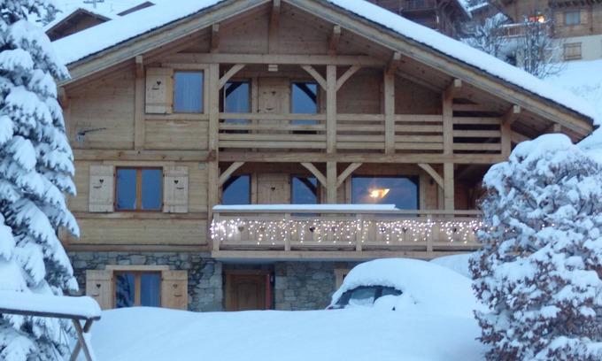 Le Chinaillon Ski Chalet | Chalet 5 * charming cottage Haute Savoie slopes with sauna, jacuzzi