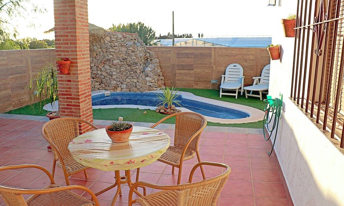 Conil de la Frontera Ski Chalet | Chalet acogedor con piscina