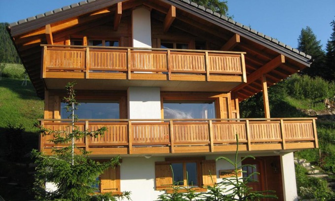 Saint-Pierre-de-Clages Ski Chalet | Chalet Arc-en-Ciel