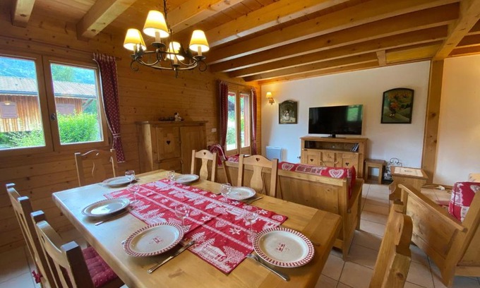 Samoens Ski Chalet | Chalet calme et spacieux, proche village, navette ski, jardin, animaux acceptés, parking privé - FR-1-624-66