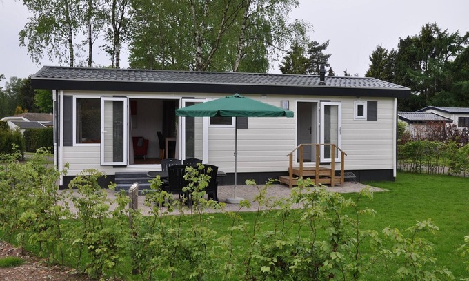 Baarle-Nassau Ski Chalet | Chalet in Parc de Kievit with Private Garden