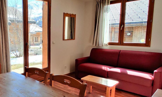 Saint-Etienne-en-Devoluy Ski Chalet | Chalet Mitoyen 3 Pièces 6 Pers. avec Terrasse et Piscine - Le Hameau du Puy, Superdevoluy - FR-1-504-493