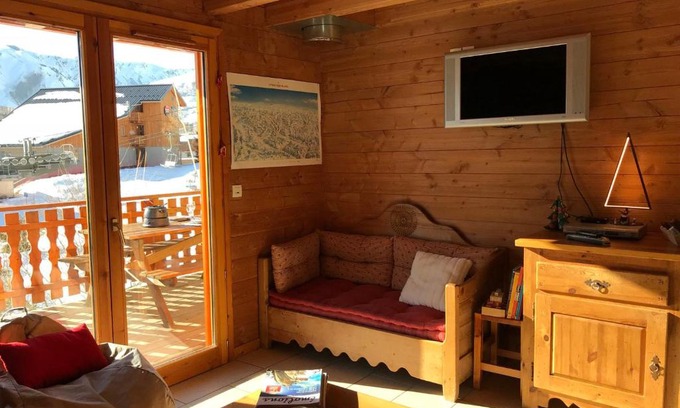 La Toussuire Ski Chalet | Chalet Savoyard 7 pers, au pied des pistes, terrasse Sud-Ouest, près des commerces, parking privé - FR-1-416-104